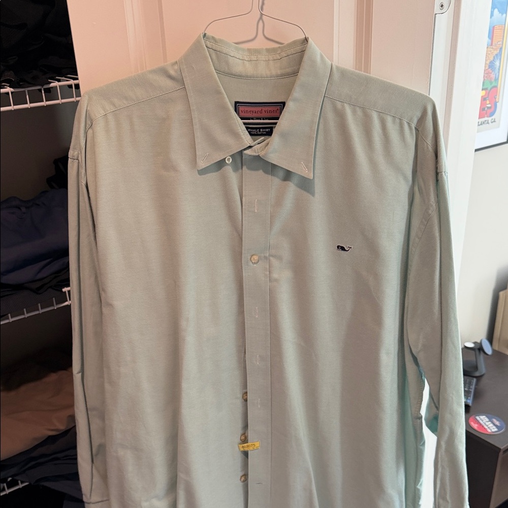 Vineyard Vines Men's Light Green Button Down Shirt